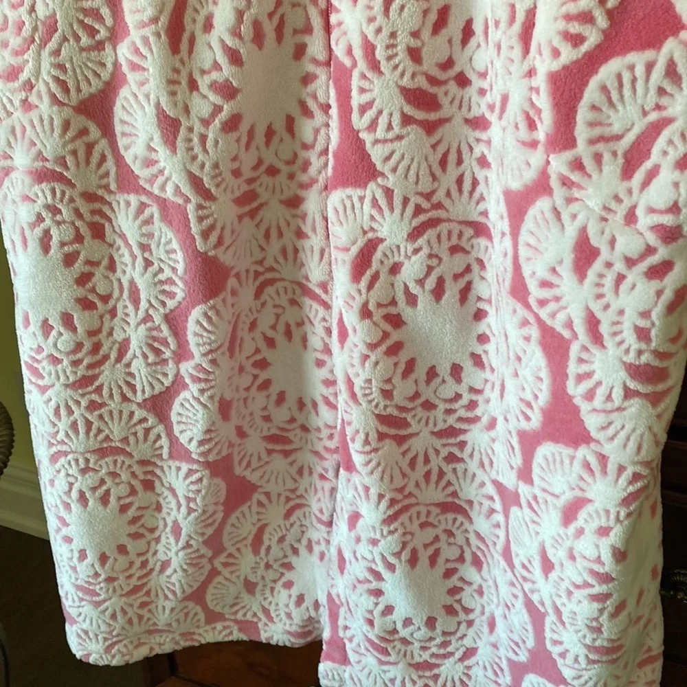 NEW Bathrobe - XL.  Gorgeous and ultra comfy !​​ - Picture 5 of 6